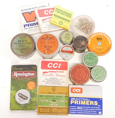 Lot 601 - Collection of vintage and modern primers,...
