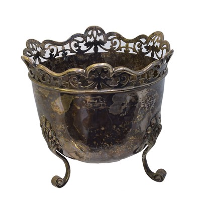 Lot 157 - An Edward VII silver vase