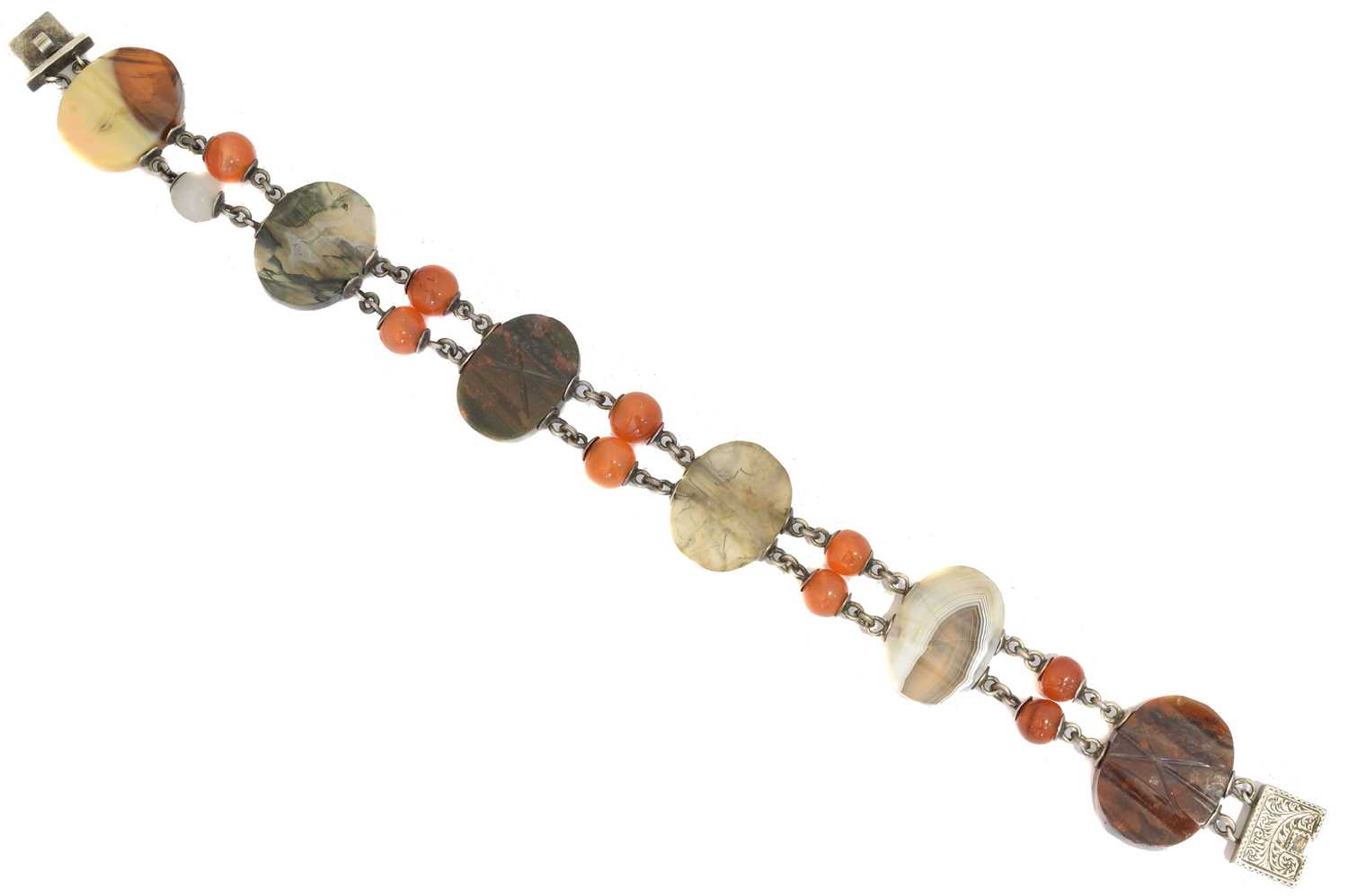 Lot 29 - A Victorian Scottish agate bracelet