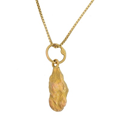 Lot 49 - A gold nugget pendant