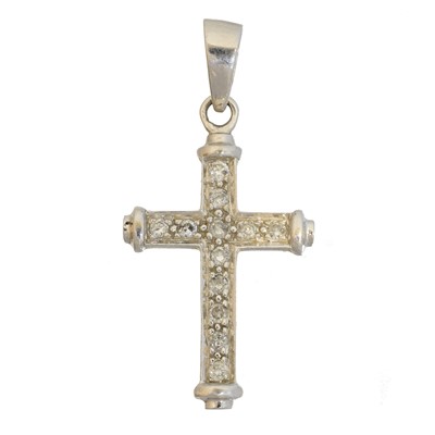 Lot 32 - A 9ct gold diamond cross pendant