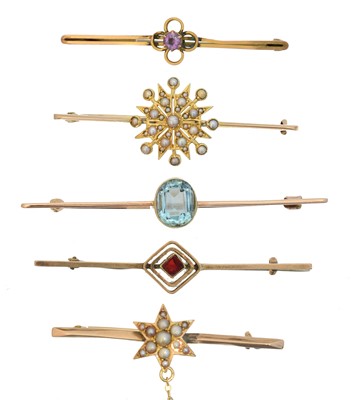 Lot 8 - Five bar brooches