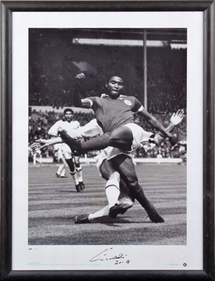 Lot 66 - Eusebio Signed Photograph.