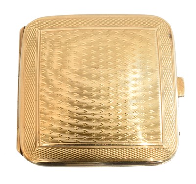 Lot 161 - A 9ct gold travel clock