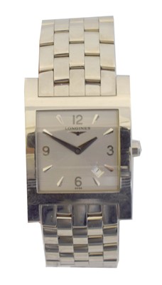Lot 229 - A stainless steel Longines 'DolceVita' quartz wristwatch, ref. L5.686.4.