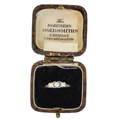Lot 82 - A diamond three stone ring