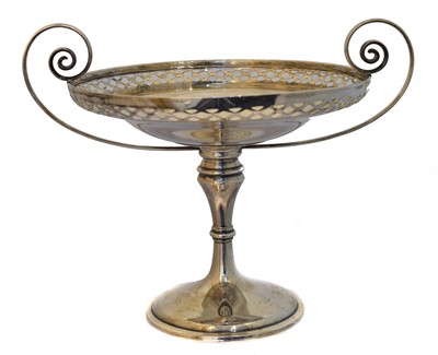 Lot 160 - An Edward VII silver tazza