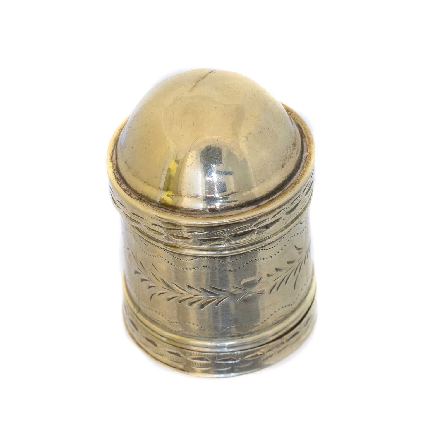 Lot 116 - A George III silver nutmeg grater