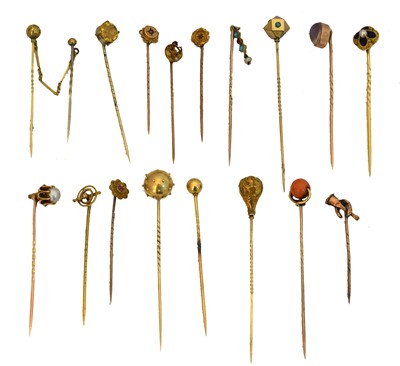 Lot 16 - A selection of stickpins