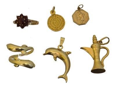 Lot 110 - A selection of jewellery