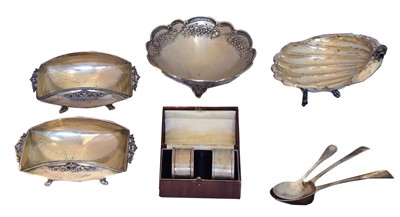 Lot 158 - A selection of silver
