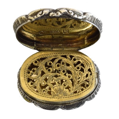 Lot 170 - A Victorian silver vinaigrette