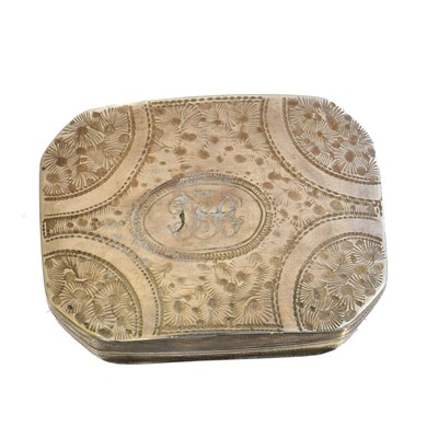 Lot 127 - A George III silver vinaigrette