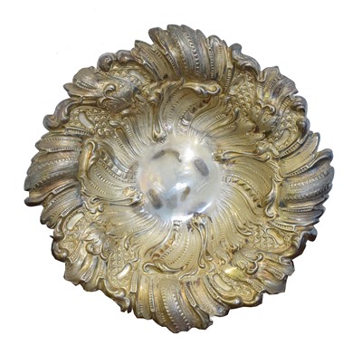 Lot 122 - An Edward VII silver embossed dish