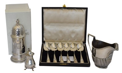 Lot 145 - A selection of silver