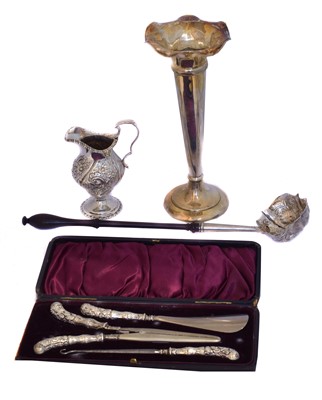 Lot 144 - A selection of silver