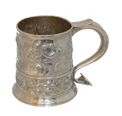 Lot 125 - A George III Britannia silver mug