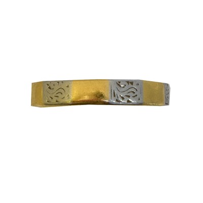 Lot 48 - A 22ct gold band ring