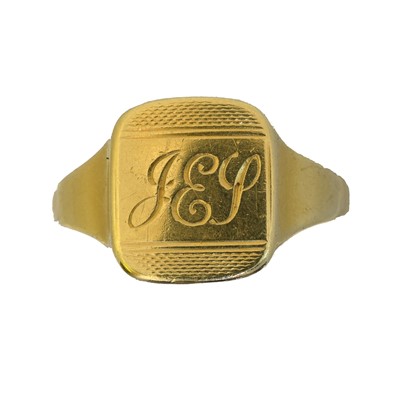 Lot 117 - An 18ct gold signet ring
