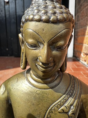 Lot 14 - A 19th Century Thai Hollow Cast Bronze Buddha
