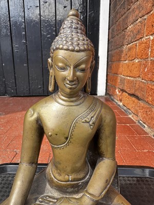 Lot 14 - A 19th Century Thai Hollow Cast Bronze Buddha