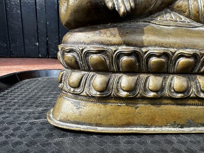 Lot 14 - A 19th Century Thai Hollow Cast Bronze Buddha