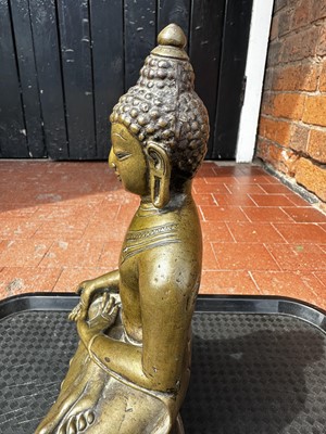 Lot 14 - A 19th Century Thai Hollow Cast Bronze Buddha