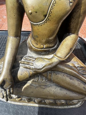Lot 14 - A 19th Century Thai Hollow Cast Bronze Buddha