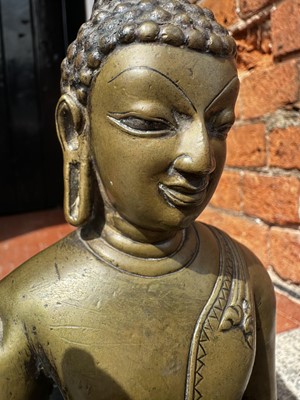 Lot 14 - A 19th Century Thai Hollow Cast Bronze Buddha