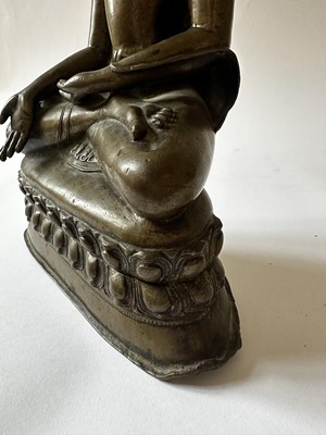 Lot 14 - A 19th Century Thai Hollow Cast Bronze Buddha