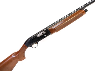 Lot 450 - Beretta 12 bore semi automatic shotgun, serial...