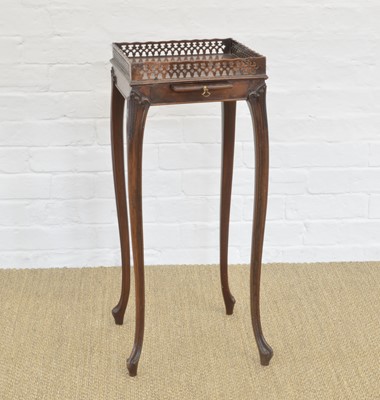 Lot 311 - George III Style Mahogany Urn Stand