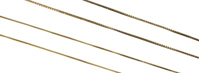 Lot 30 - Two chains.