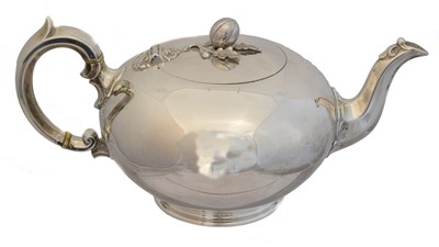 Lot 131 - A Victorian silver teapot