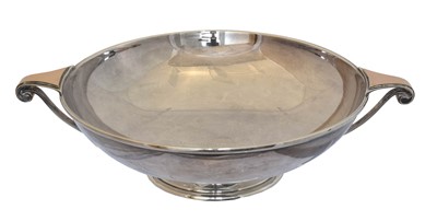 Lot 205 - An Edward VII silver quaich