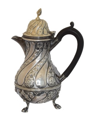 Lot 206 - An Edward VII silver hot water jug