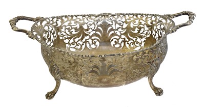 Lot 164 - A George V silver pierced basket