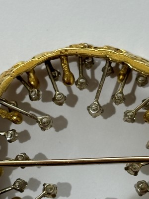 Lot 13 - A 1970s set of 18ct gold jewellery by John Donald.