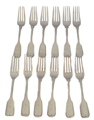 Lot 173 - Twelve George IV silver dinner forks
