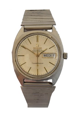 Lot 208 - A 1970s stainless steel Omega Constellation Chronometer automatic wristwatch, ref. 168019.
