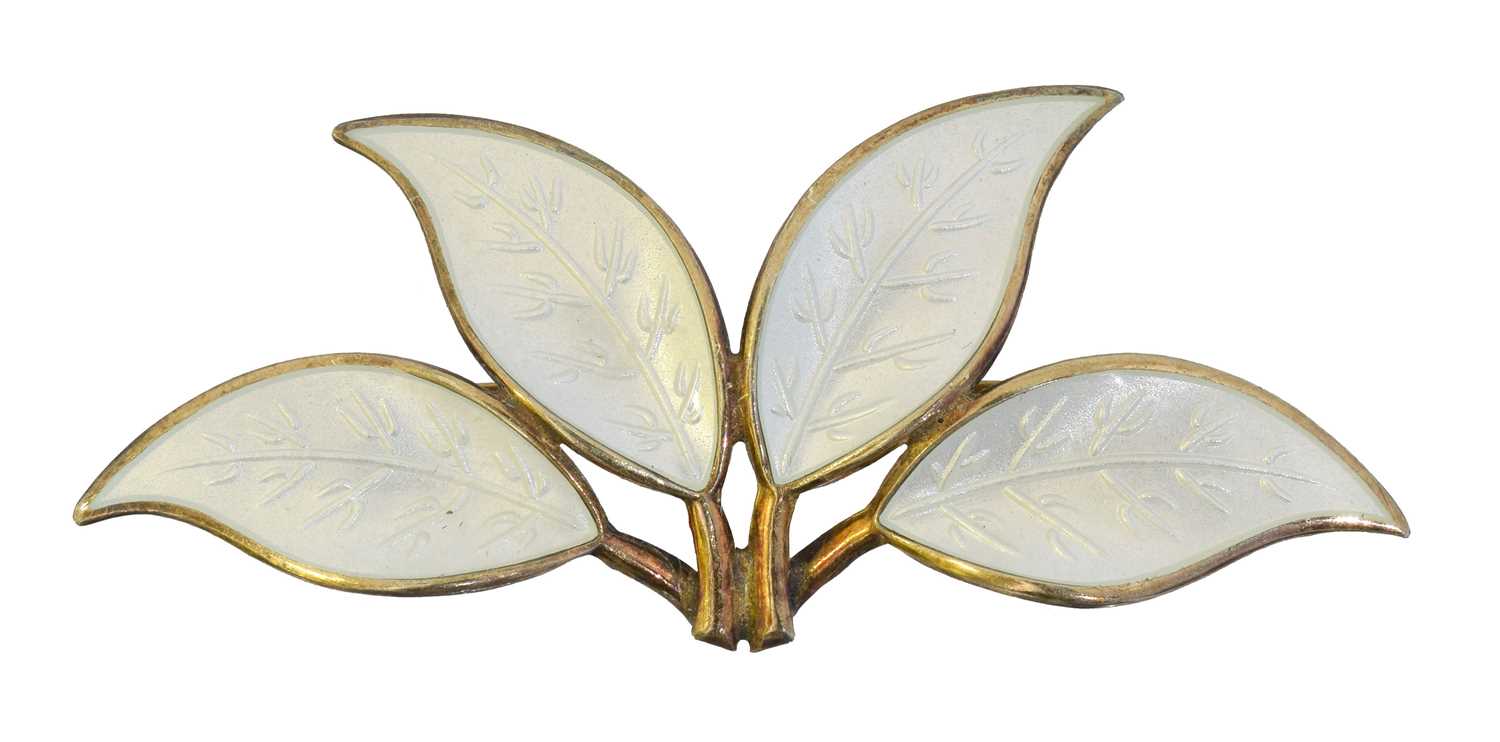 Lot 6 - A David Andersen enamel brooch.