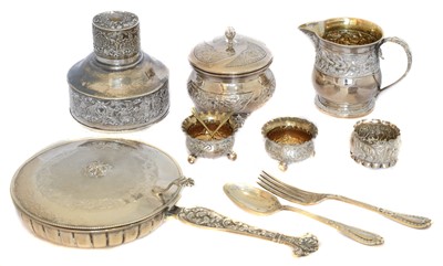 Lot 175 - A selection of silver and white metal items