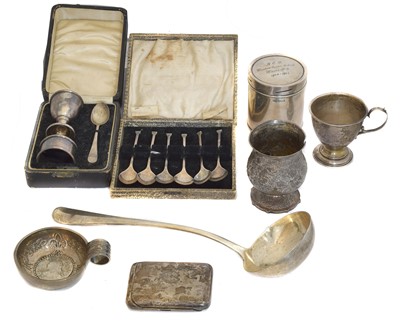 Lot 186 - A selection of silver and white metal items