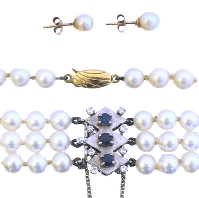 Lot 198 - A selection of cultured pearl jewellery.