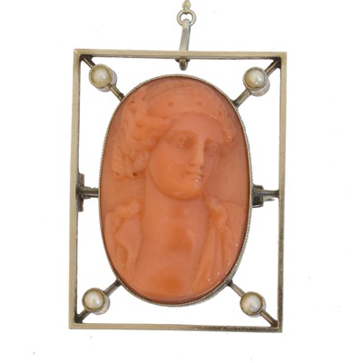 Lot 6 - An early 20th century coral cameo brooch.