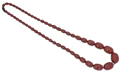 Lot 100 - A cherry bakelite necklace.