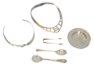 Lot 144 - A selection of silver and white metal items.