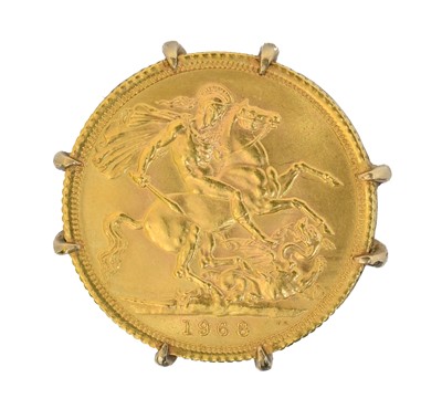Lot 108 - An Elizabeth II sovereign ring.