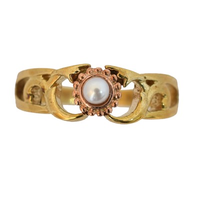 Lot 130 - A 9ct gold Clogau split pearl dress ring.