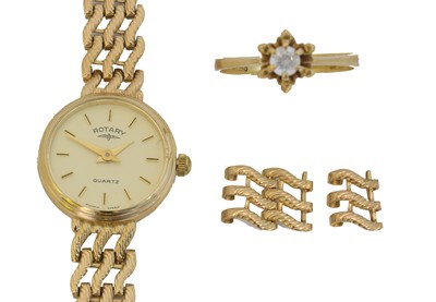 Lot 127 - A selection of items.
